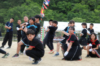 １６
